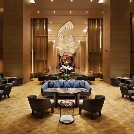 Doubletree By Hilton Shah Alam I-City Eksteriør billede The lobby of the hotel