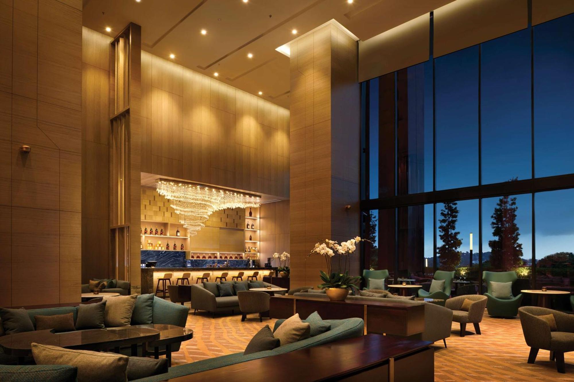 Doubletree By Hilton Shah Alam I-City Eksteriør billede The lounge at the hotel