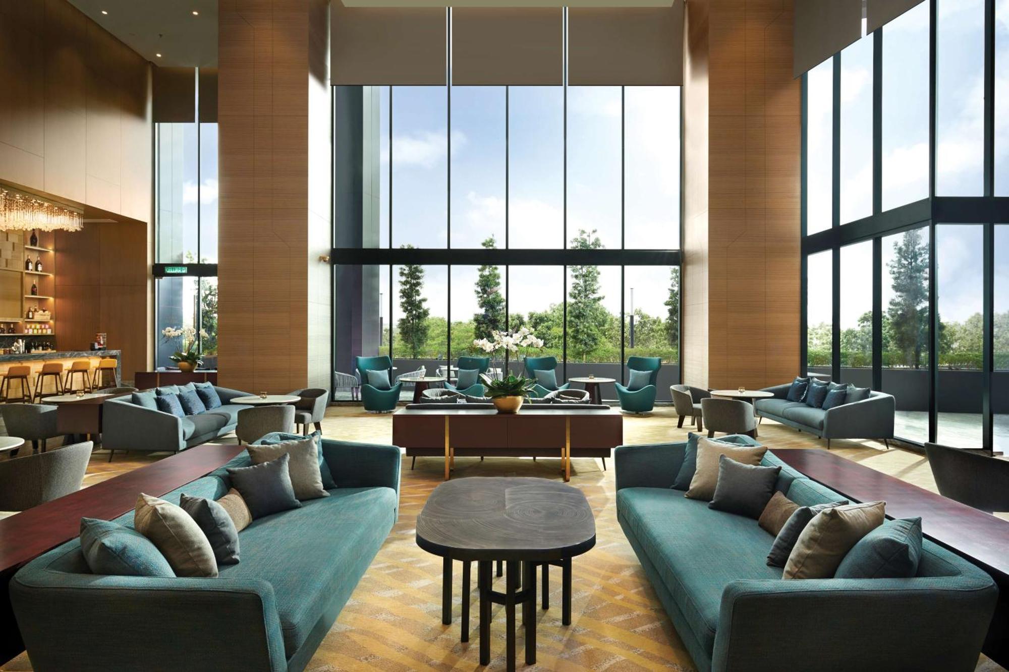 Doubletree By Hilton Shah Alam I-City Eksteriør billede The lobby of the hotel